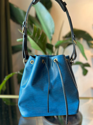 LOUIS VUITTON Blue Epi Bucket MM