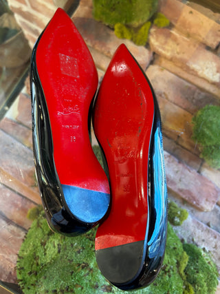 CHRISTIAN LOUBOUTIN Black Patent Leather Pointed Flats