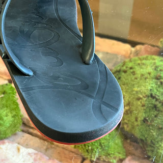 CHRISTIAN LOUBOUTIN Donna Rubber Spike Flip Flops SZ37(7US)