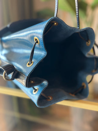 LOUIS VUITTON Blue Epi Bucket MM