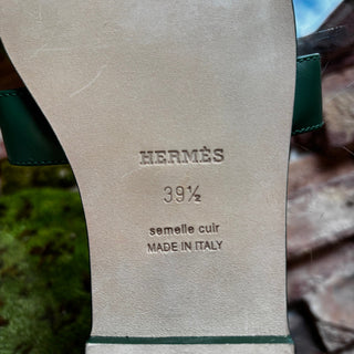 HERMES Oran Vert Electrique Calfskin Leather Sandals SZ 39.5 (9.5 US)
