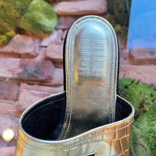 GIVENCHY 4G Cut Out Gold Metallic Leather Slip On Sandals SZ 39 (9 US)
