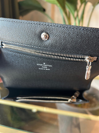 LOUIS VUITTON Damier Graphite Belt Pochette