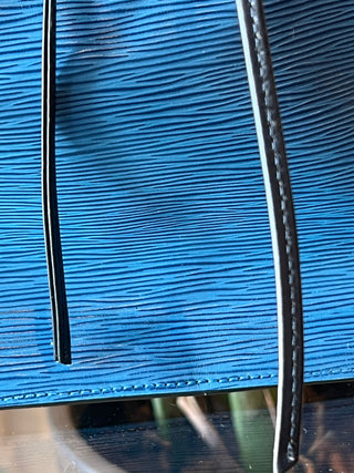 LOUIS VUITTON Blue Epi Bucket MM