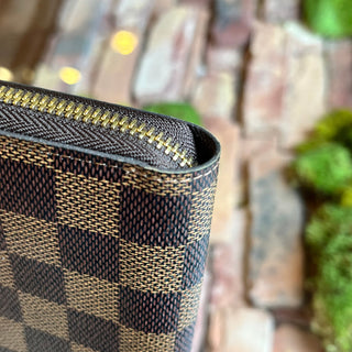 LOUIS VUITTON Zippy Damier Ebene Wallet