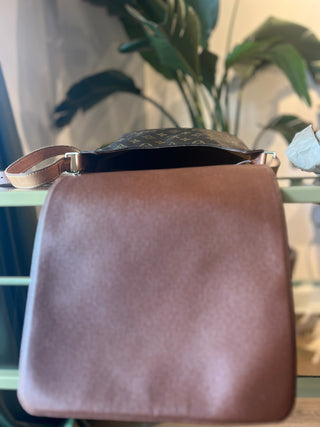 LOUIS VUITTON Monogram Musette GM