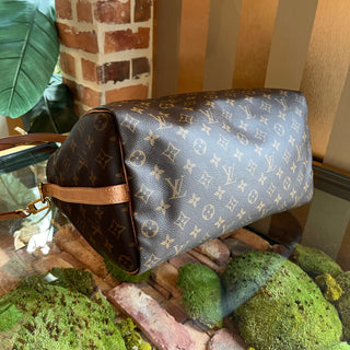 LOUIS VUITTON Speedy 35 Monogram Canvas Bandouliere Satchel