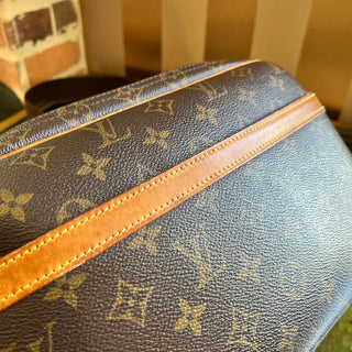 LOUSI VUITTON Reporter PM Monogram Canvas Crossbody Bag