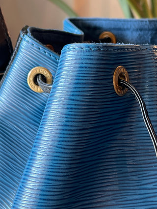 LOUIS VUITTON Blue Epi Bucket MM
