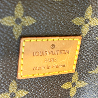 LOUIS VUITTON Saumur 35 Monogram Canvas Vintage Crossbody Bag