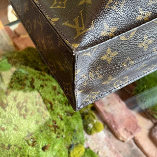 LOUIS VUITTON Sac Plat Monogram Canvas Tote