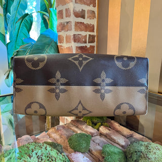 LOUIS VUITTON OnTheGo GM Giant Monogram Reverse Canvas Tote Bag
