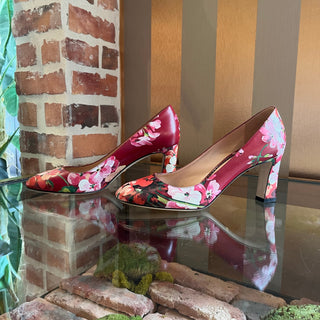 GUCCI Red Calfskin Blooms Pumps SZ 39 (US 9)