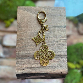 LOUIS VUITTON Gold Ivy Bag Brass Charm