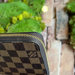 LOUIS VUITTON Zippy Damier Ebene Wallet