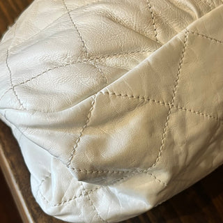 CHANEL White Accordion with Center Closure Shoulder Bag ADI11207