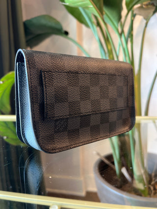 LOUIS VUITTON Damier Graphite Belt Pochette