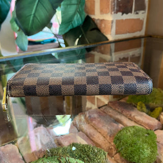 LOUIS VUITTON Zippy Damier Ebene Wallet