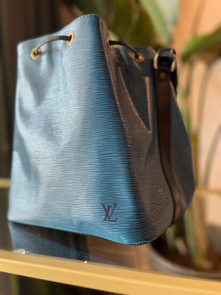 LOUIS VUITTON Blue Epi Bucket MM