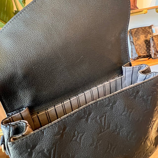 LOUIS VUITTON Empreinte Metis Pochette