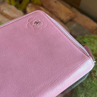 CHANEL Mauve Pink Leather Camilla Flower Organizer Wallet