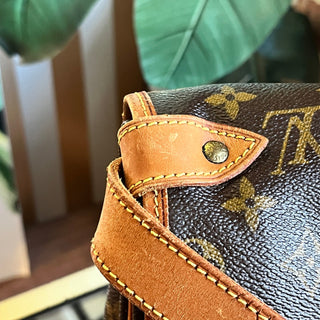LOUIS VUITTON Saumur 35 Monogram Canvas Vintage Crossbody Bag