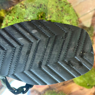 GUCCI Black Rubber Chain Flat Sandals SZ 40 (10US)