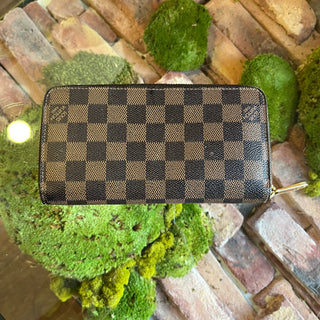 LOUIS VUITTON Zippy Damier Ebene Wallet