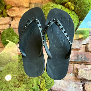 CHRISTIAN LOUBOUTIN Donna Rubber Spike Flip Flops SZ37(7US)