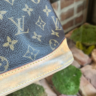 LOUIS VUITTON Lockit Vertical Brown Monogram Canvas Tote