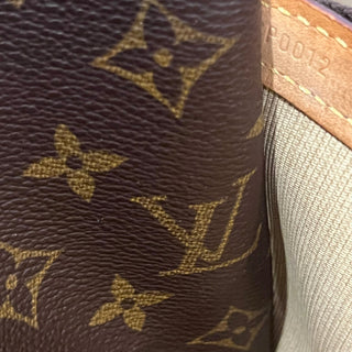 LOUSI VUITTON Reporter PM Monogram Canvas Crossbody Bag
