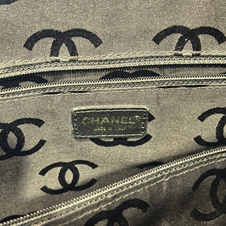 CHANEL Chocolate Bar Quilted Caviar Leather Tote Bag DIA299