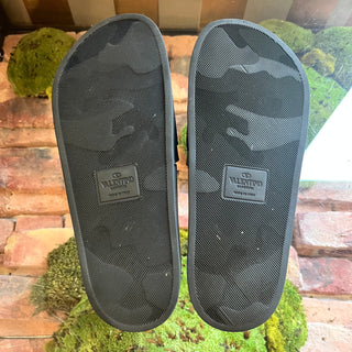 VALENTINO Black Rubber Logo Slides SZ 41 (11 US)