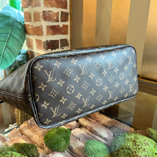 LOUIS VUITTON Neverfull MM Monogram Canvas World Tour Tote ADI11209