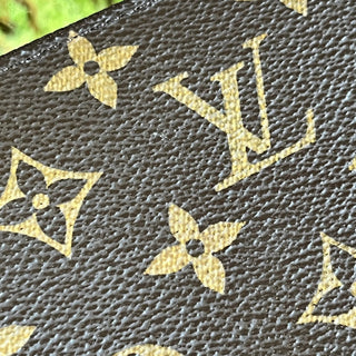 LOUIS VUITTON Zippy Monogram Canvas Wallet