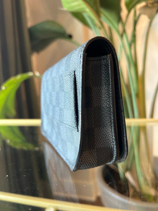 LOUIS VUITTON Damier Graphite Belt Pochette