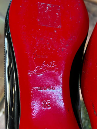 CHRISTIAN LOUBOUTIN Black Patent Leather Pointed Flats