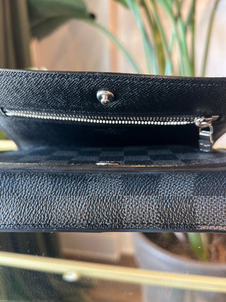 LOUIS VUITTON Damier Graphite Belt Pochette