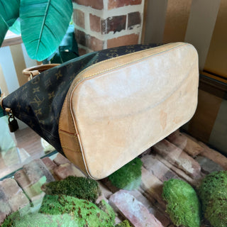 LOUIS VUITTON Lockit Vertical Brown Monogram Canvas Tote