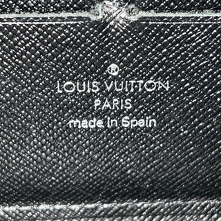 LOUIS VUITTON Black Epi Leather Zippy Wallet