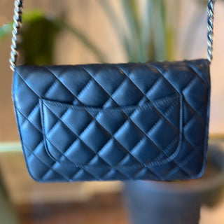 CHANEL Interlocking CC Black Wallet On Chain